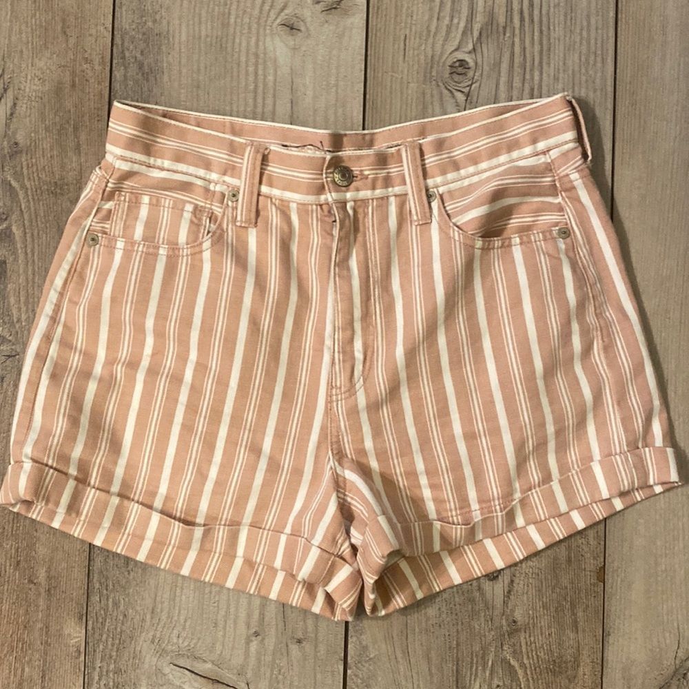 American Eagle Size 6 Women’s High Waisted Denim Shorts